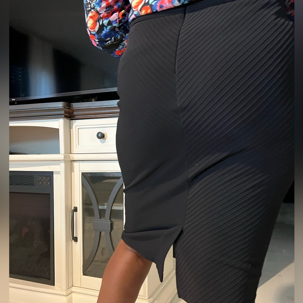 Textured bodycon skirt - Picture 7 of 7